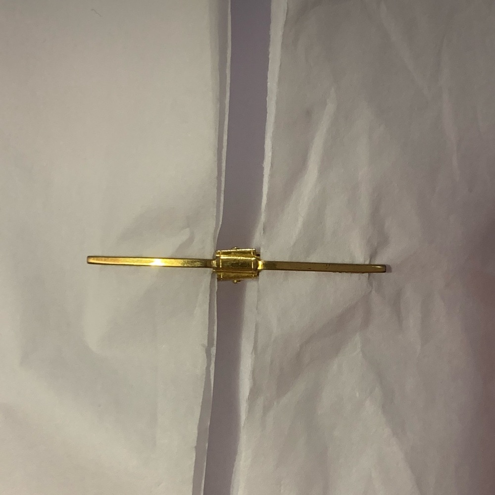 Vintage Gold Toned Sweater Clip - Picture 3 of 8